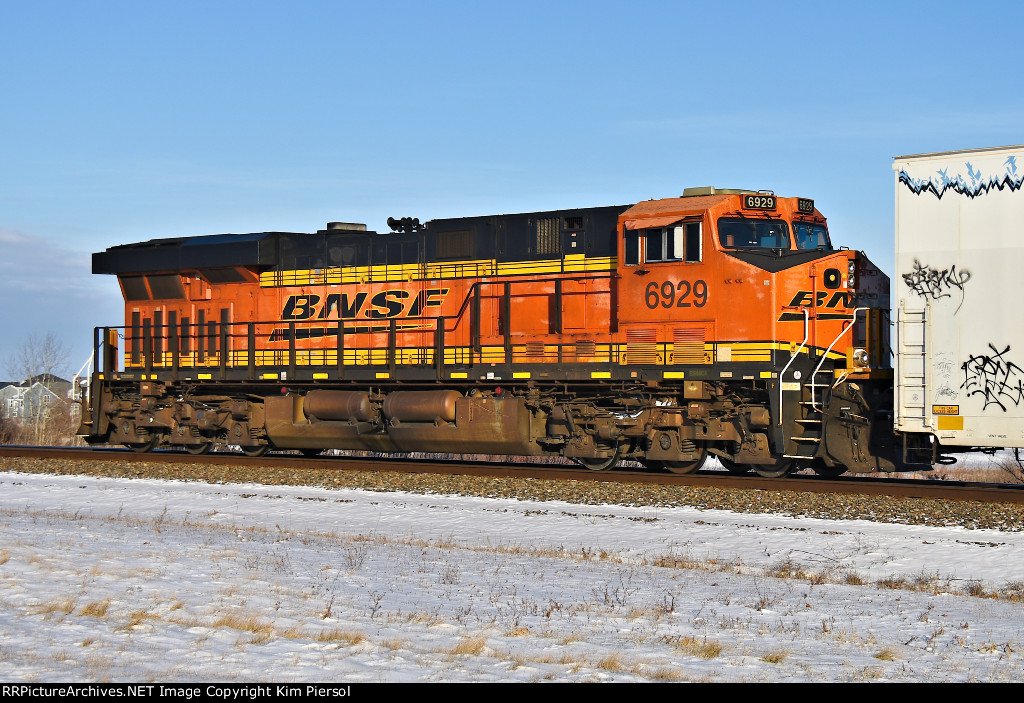 BNSF 6929 Pusher